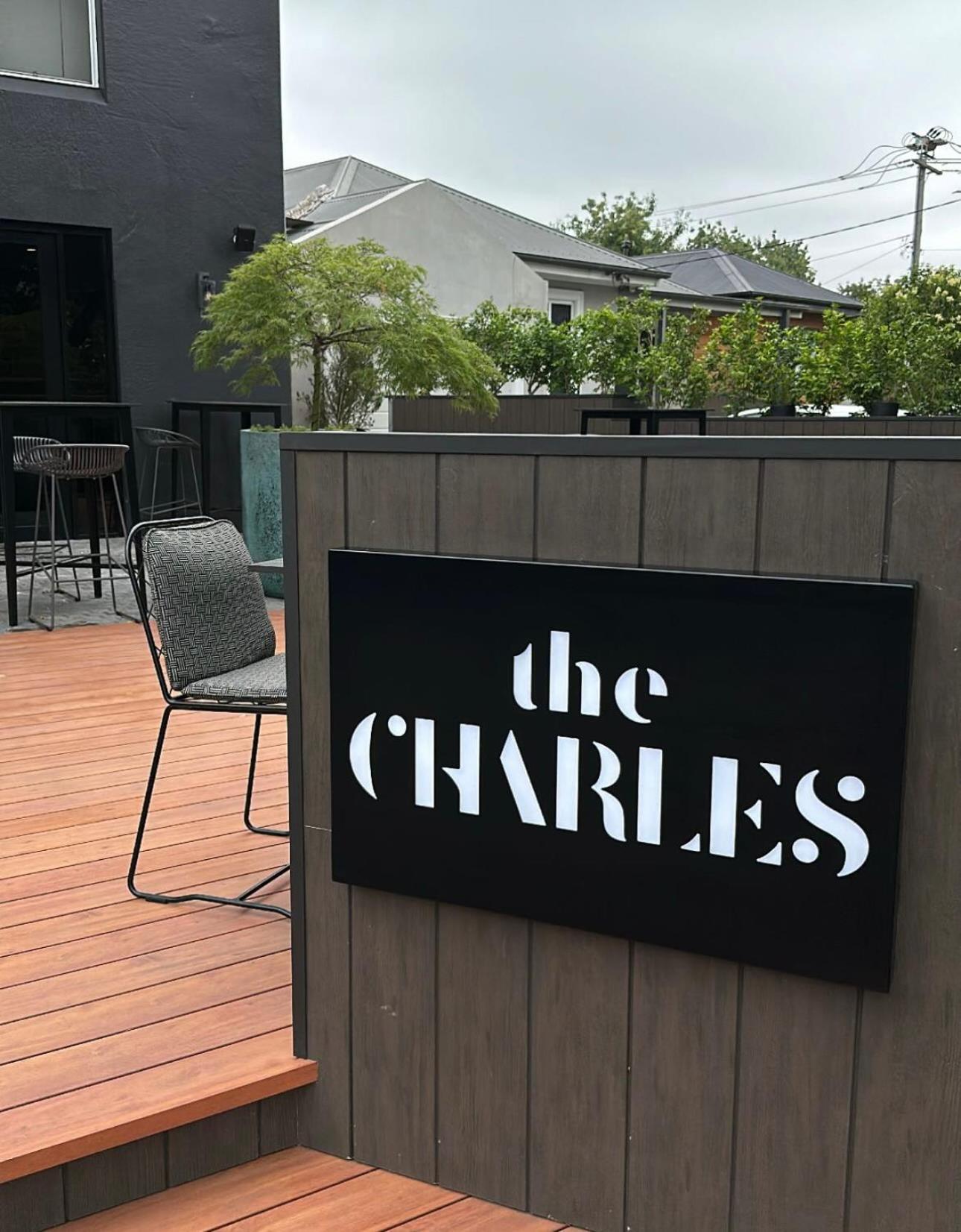 沃加沃加 The Charles酒店 外观 照片